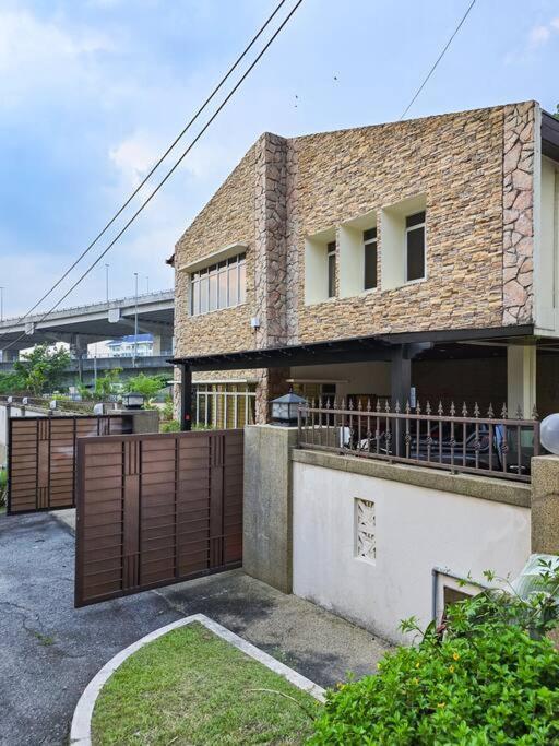 Kl Secret Karaoke Private Pool Villa Ampang  Zewnętrze zdjęcie